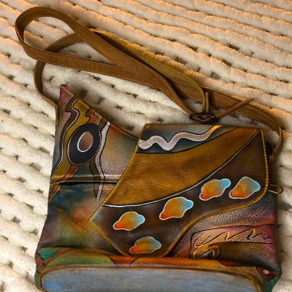 Anuschka soft leather, hand painted, crossbody bag. Asymmetrical. Graphic. EUC